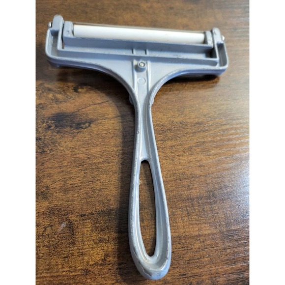 Adjustable Aluminum Cheese Slicer - 4 " wide - Picture 2 of 7